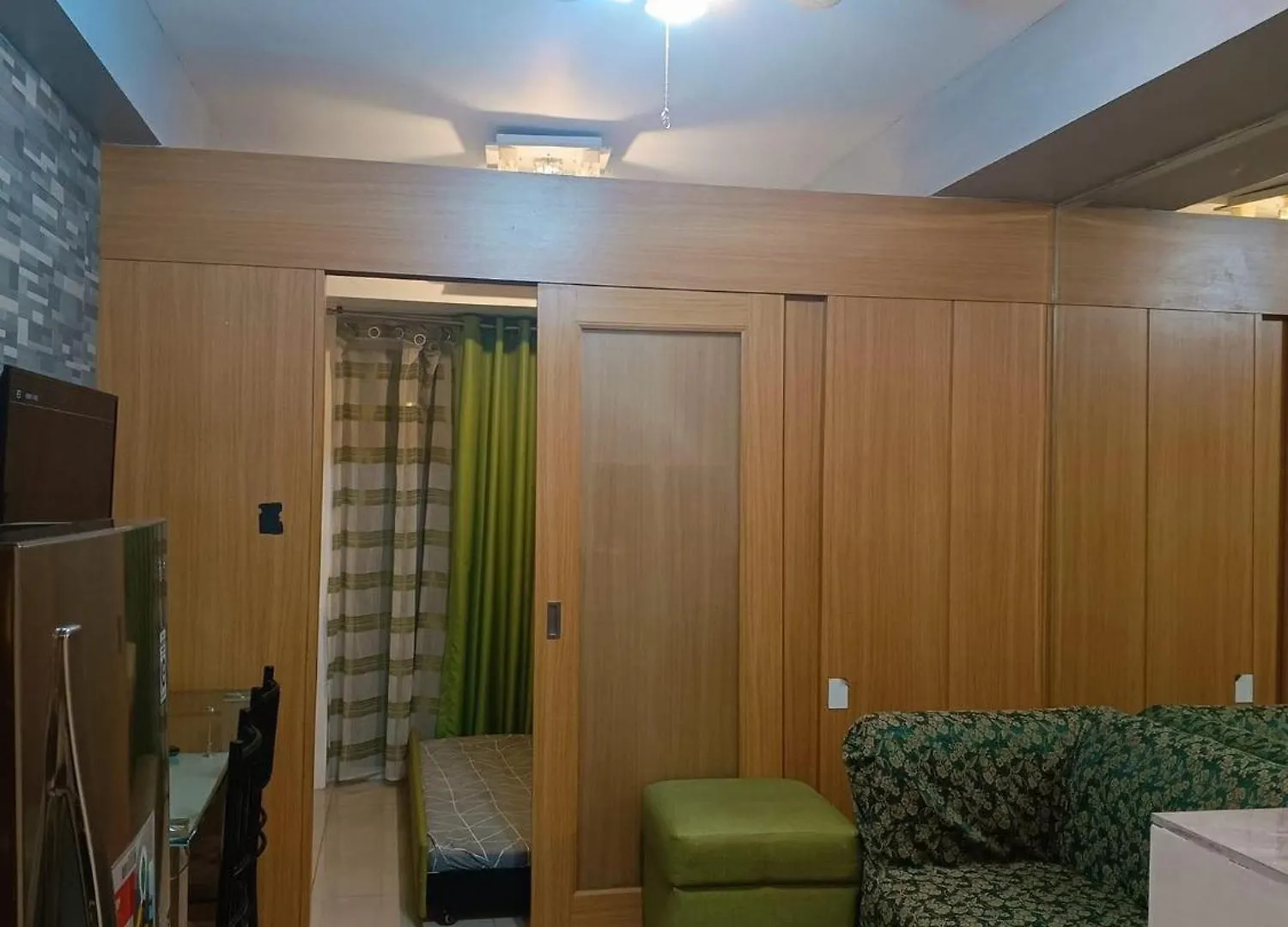 Shell/Shore Residences Manila Apartment